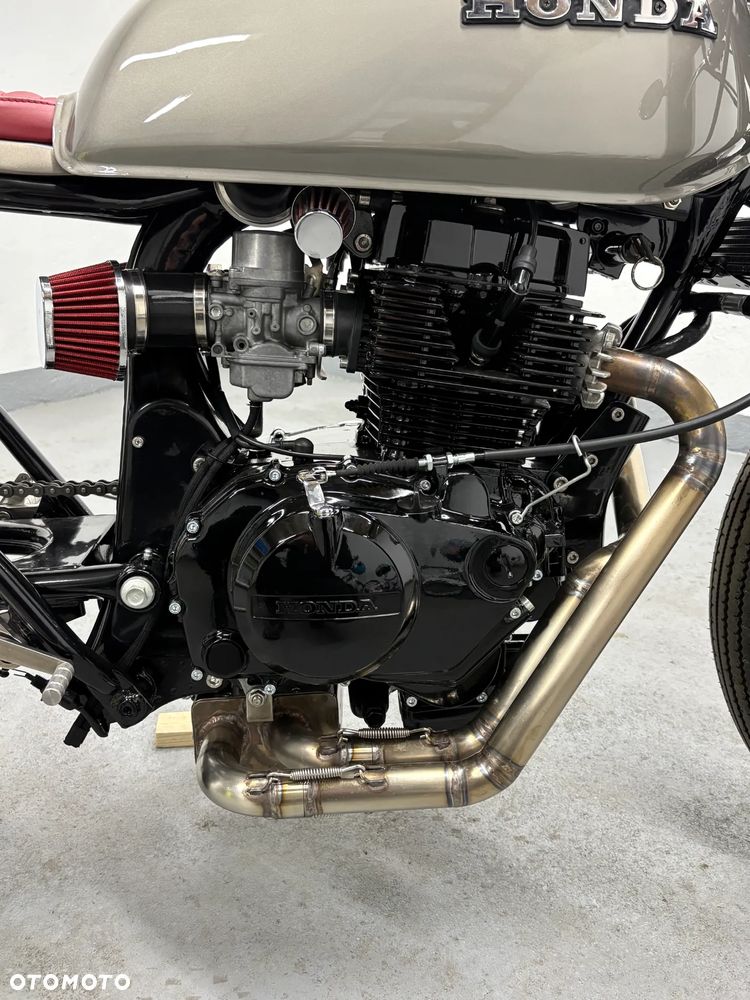 Honda CB - 12