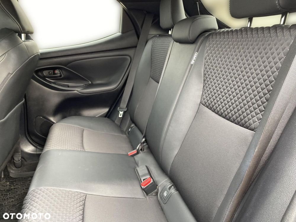 Toyota Yaris Hybrid 1.5 Selection Style - 16