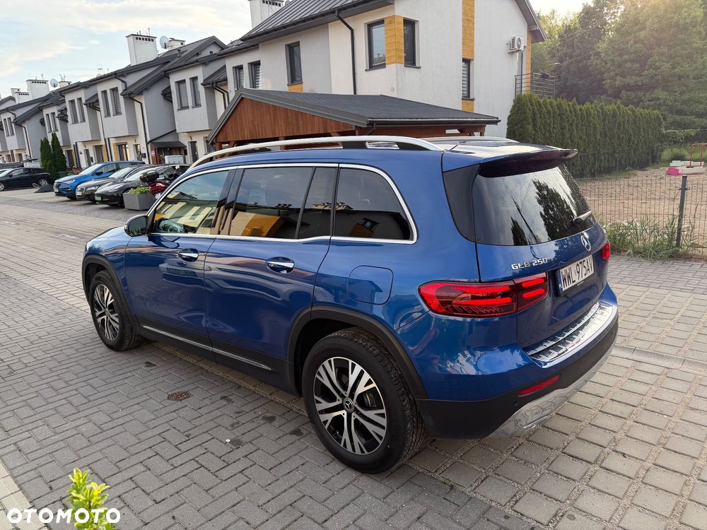 Mercedes-Benz GLB 250 mHEV 4-Matic Progressive 8G-DCT - 3