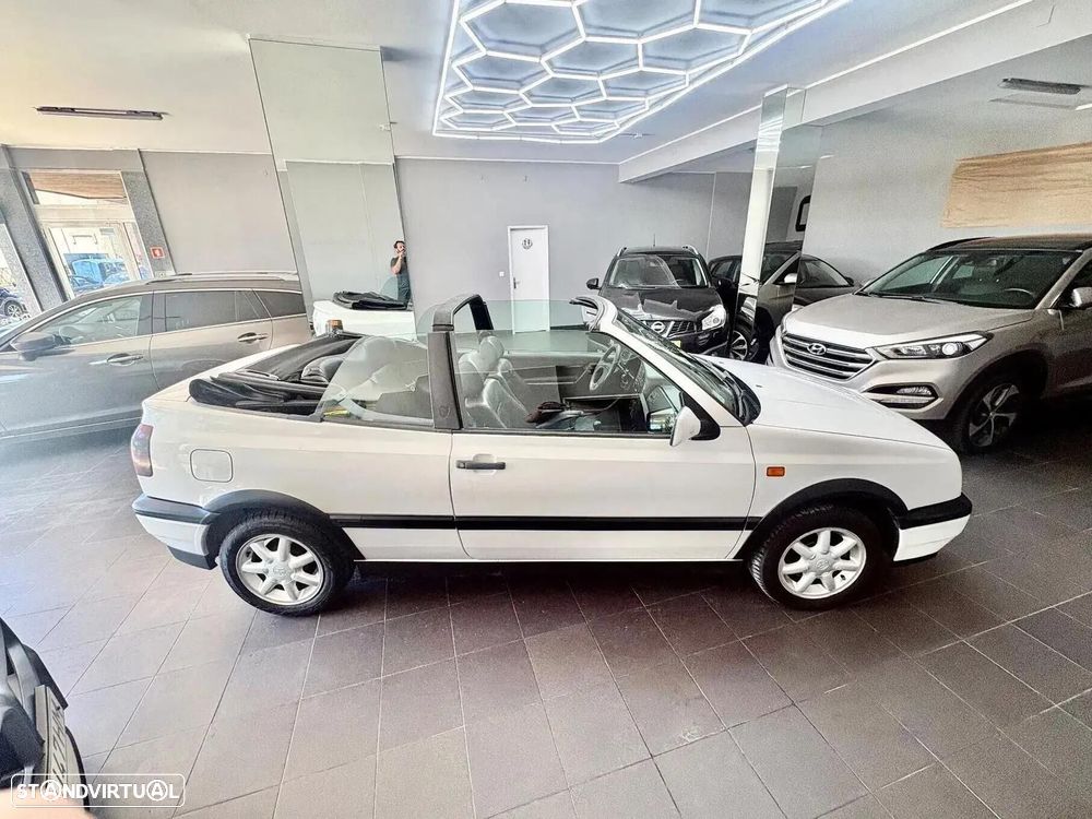 VW Golf Cabriolet 2.0 Avantgard+ - 17
