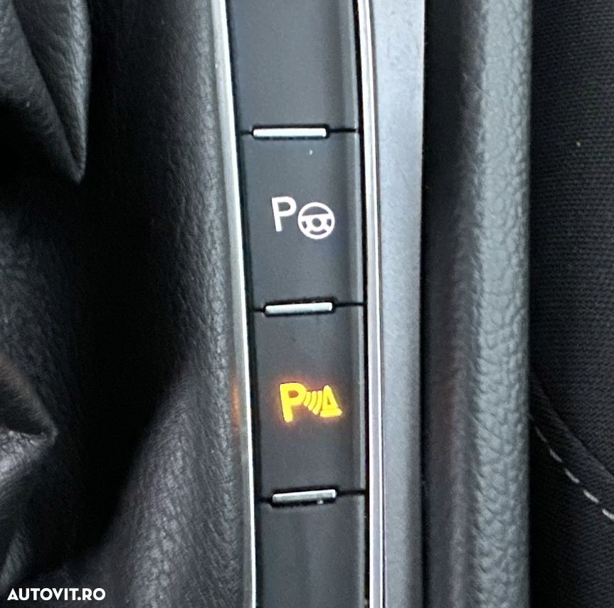 Volkswagen Golf - 17