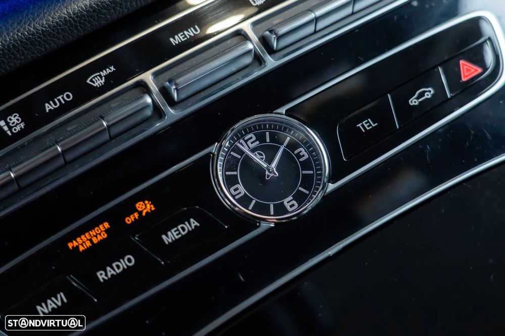 Mercedes-Benz E 220 d AMG - 22