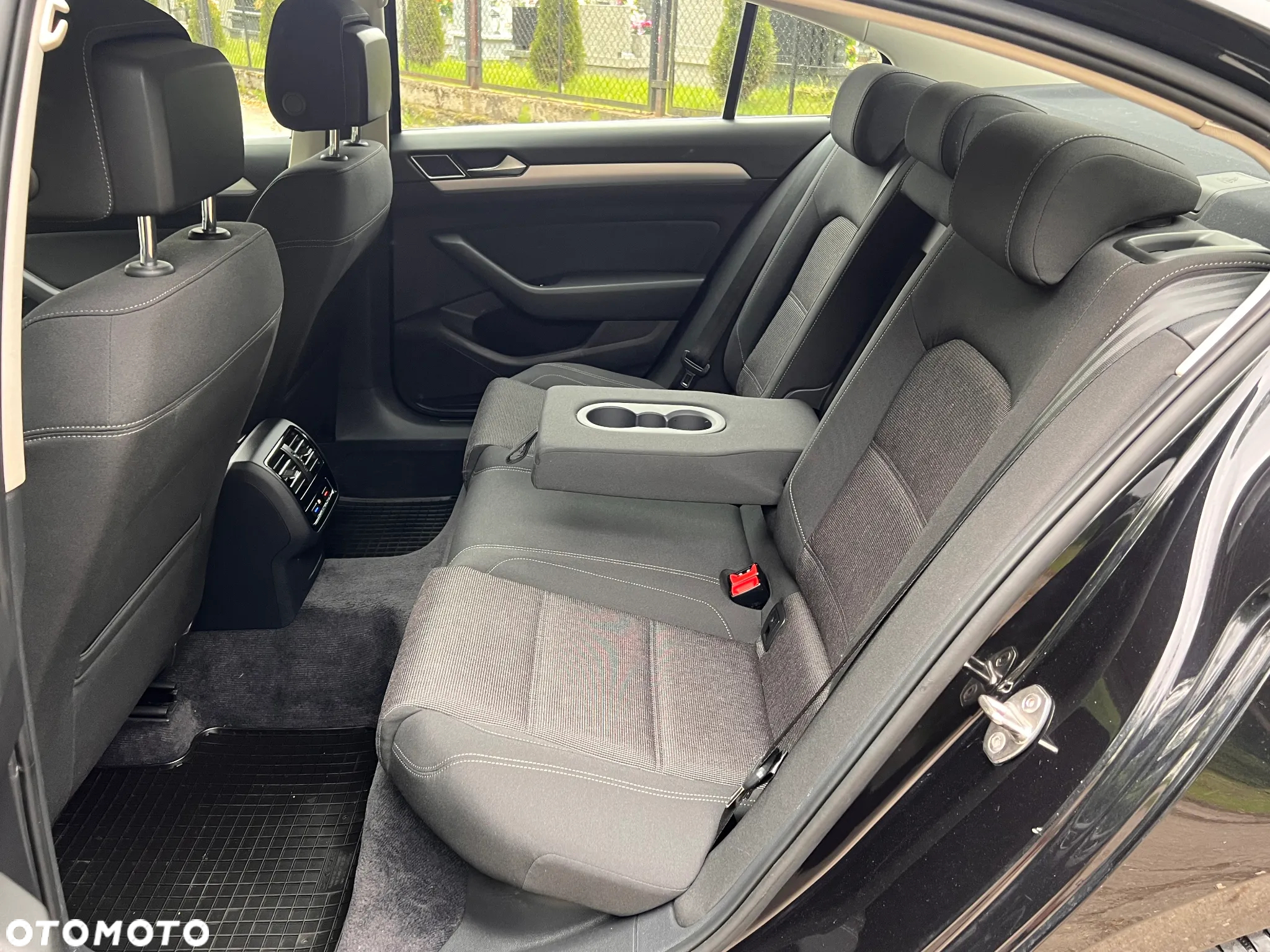 Volkswagen Passat 2.0 TDI BMT Trendline DSG7 - 26
