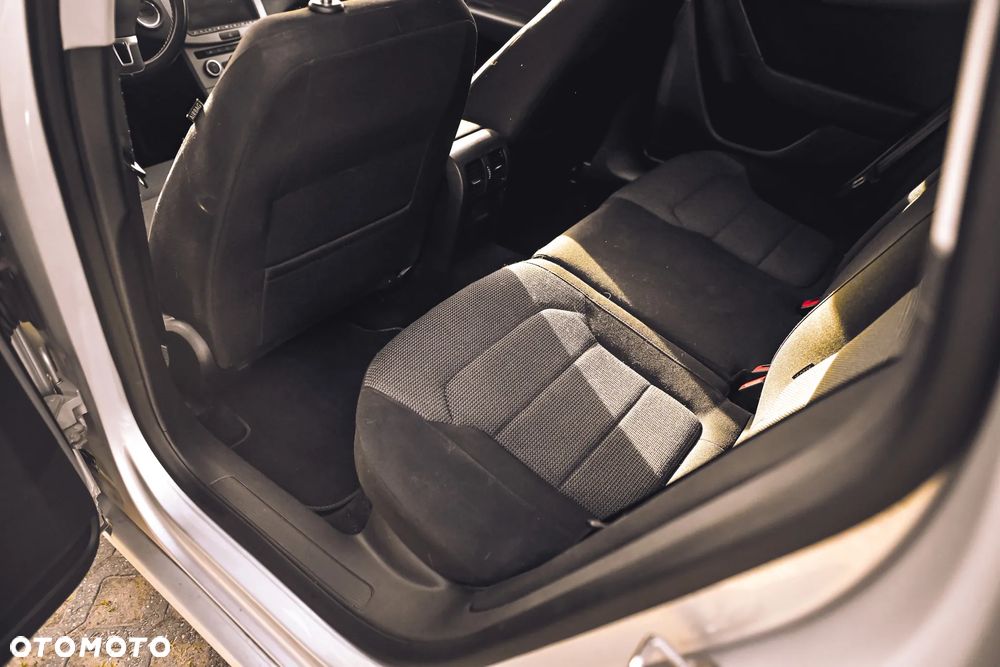 Volkswagen Passat 2.0 Blue TDI DSG SCR Comfortline - 11