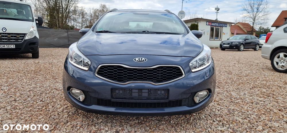 Kia Ceed - 11