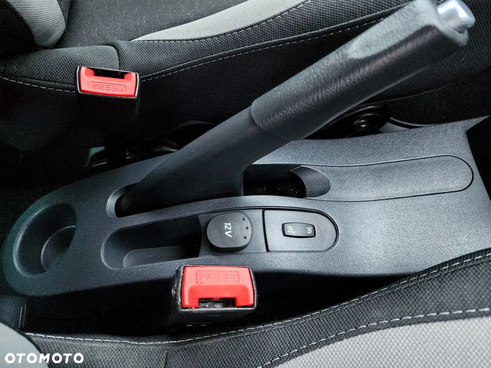 Renault Clio TCe 100 Grandtour Dynamique - 16