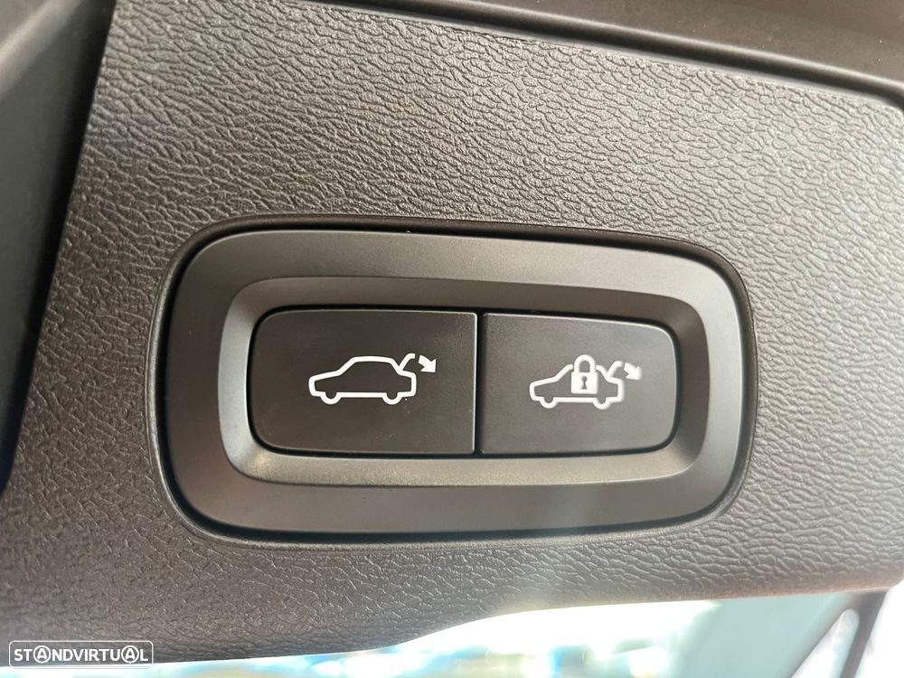 Volvo XC 60 2.0 T6 PHEV Inscription Expression AWD - 34