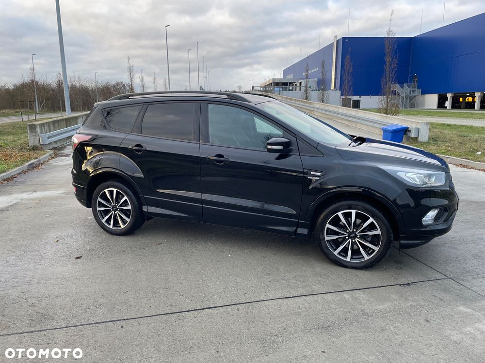 Ford Kuga 1.5 EcoBoost 2x4 ST-Line - 9