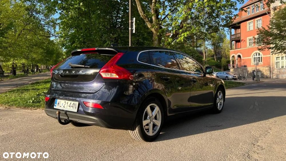 Volvo V40 D2 Drive-E SCR R-Design Momentum - 4