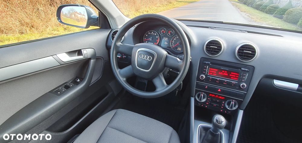 Audi A3 Sportback 1.6 Attraction - 34