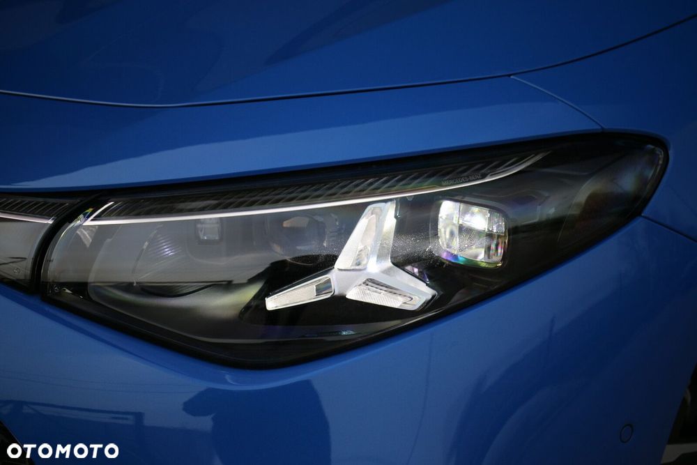 Mercedes-Benz CLA - 12