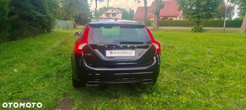 Volvo V60 D4 Summum - 15