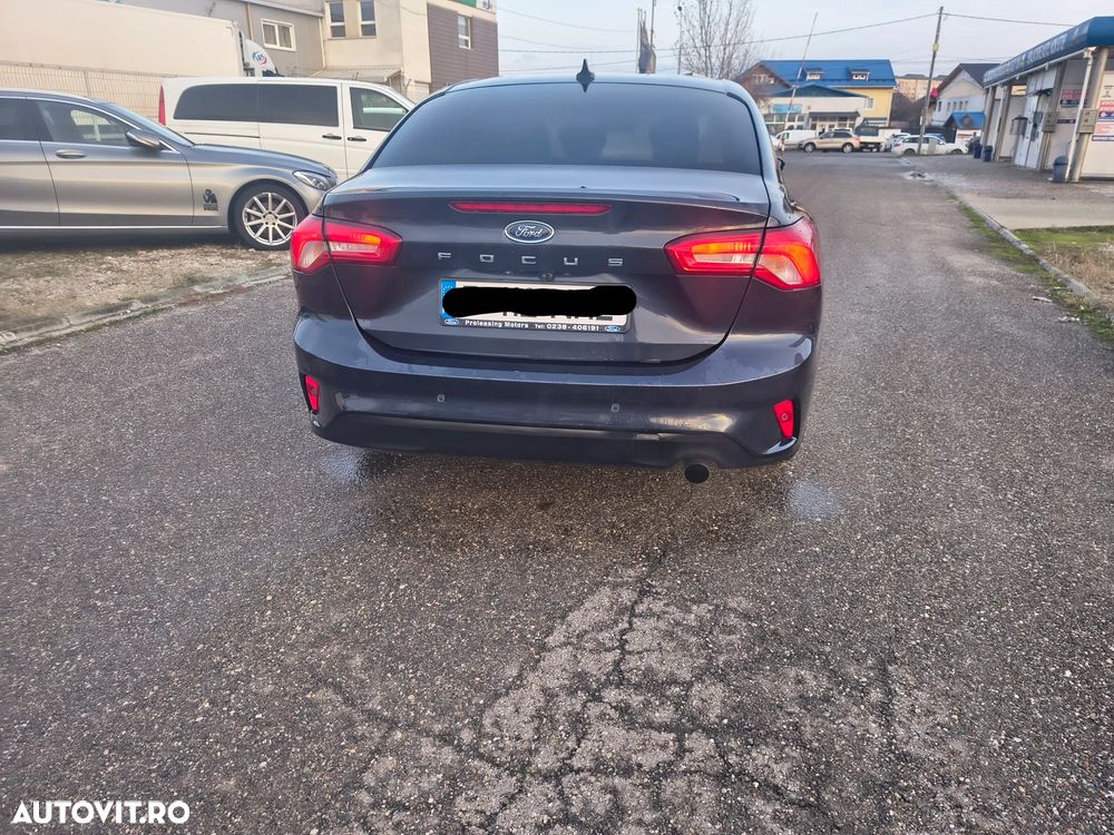 Ford Focus 1.0 EcoBoost MHEV Titanium - 2