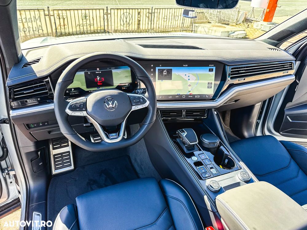 Volkswagen Touareg V6 TDI 4MOTION R-Line - 12