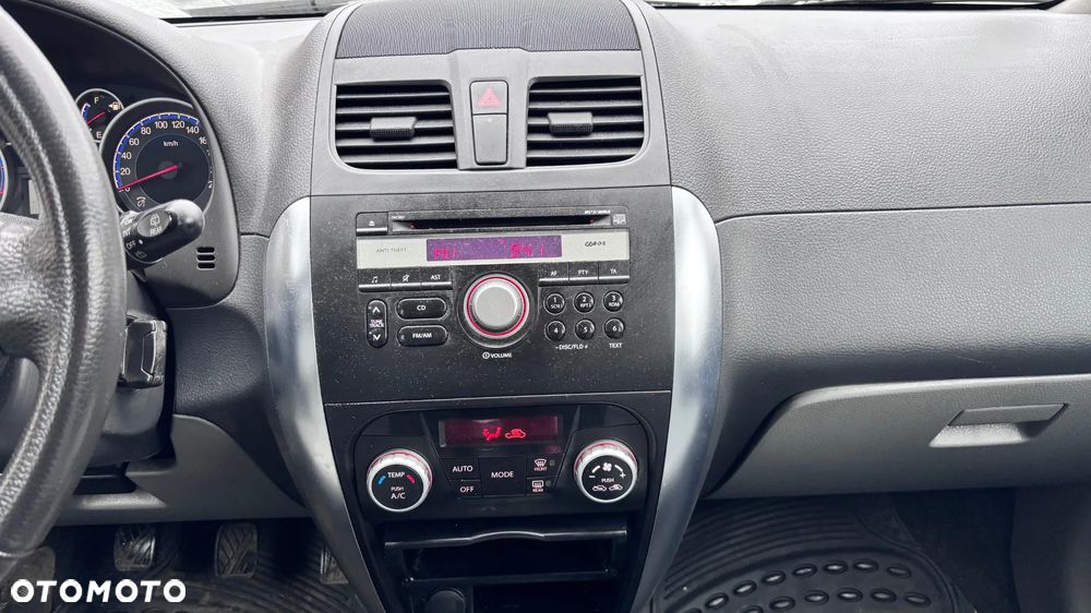 Suzuki SX4 1.6 VVT 4x2 Comfort - 22