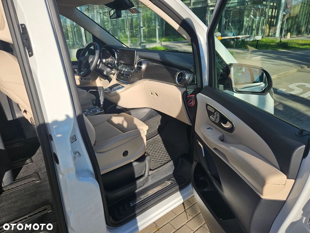 Mercedes-Benz Klasa V 300 d 4-Matic 9G-Tronic Exclusive (ekstra d³) - 24