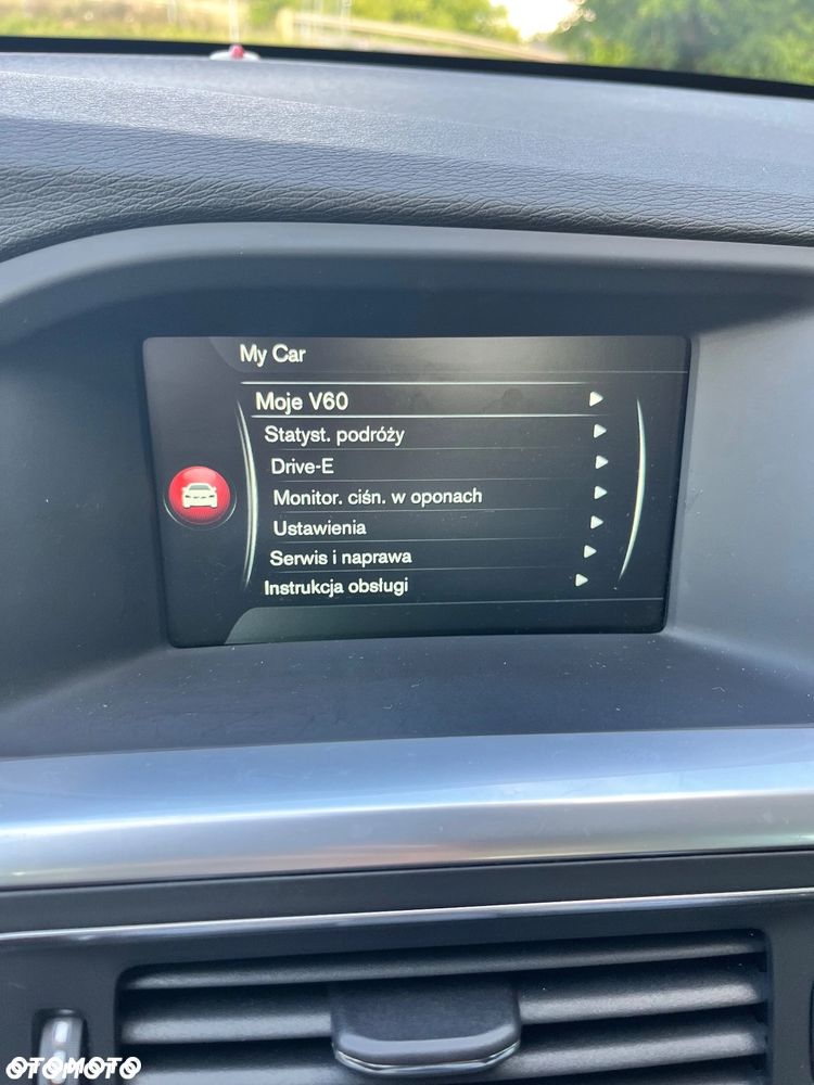 Volvo V60 D3 Momentum - 16