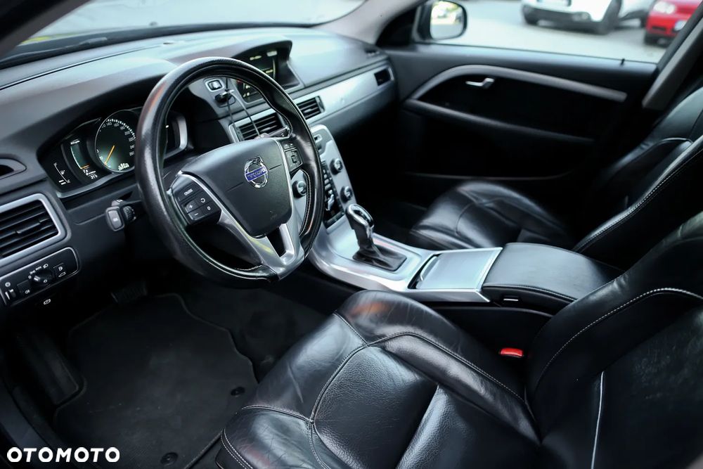 Volvo V70 D4 Geartronic Linje Svart - 17