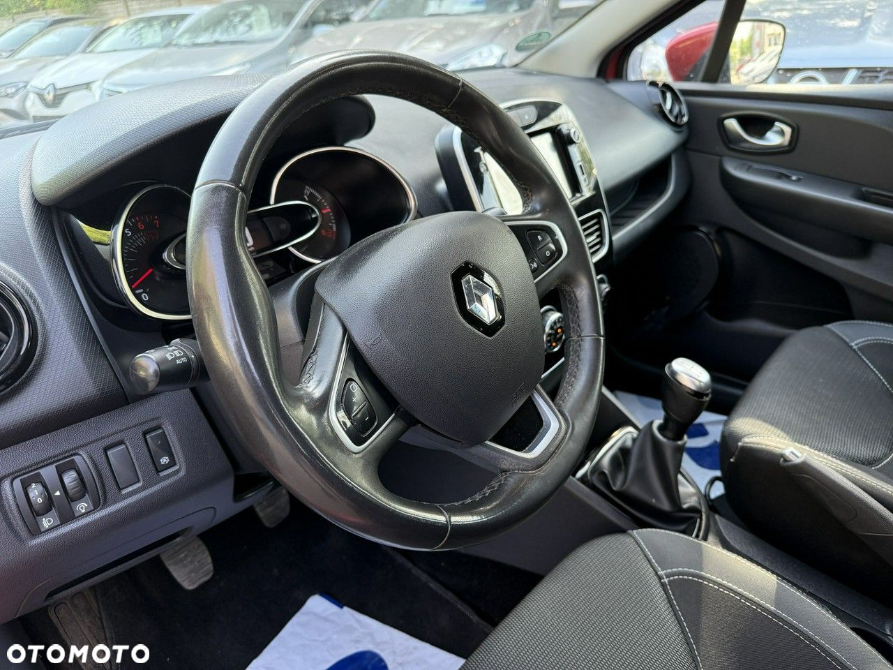 Renault Clio - 18