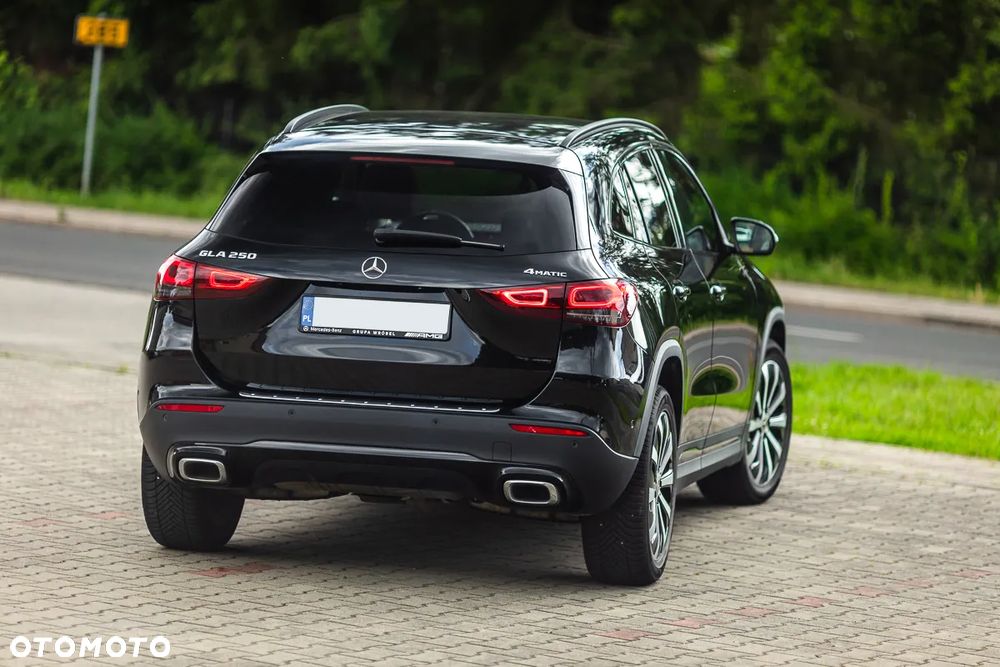 Mercedes-Benz GLA 250 4-Matic - 15