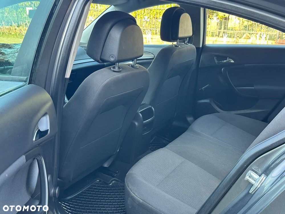 Opel Insignia 1.6 Design Edition - 15