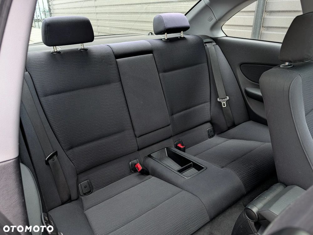 BMW Seria 1 120d Edition Exclusive - 16