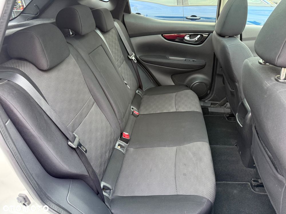 Nissan Qashqai 1.6 DCi Xtronic N-Connecta - 12