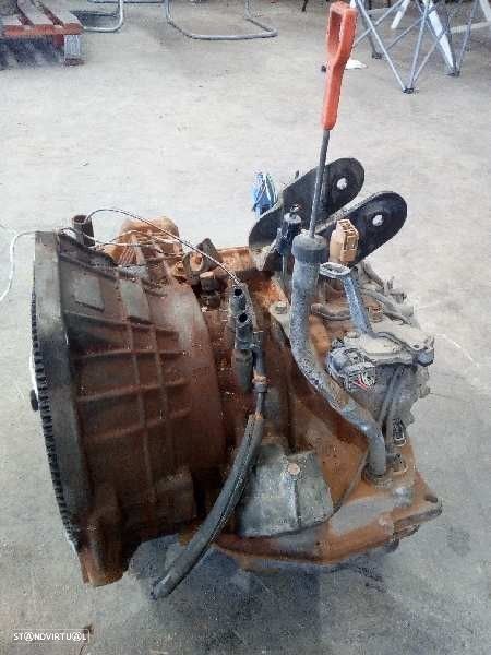 CAIXA VELOCIDADES HYUNDAI LANTRA II 1998 - 4