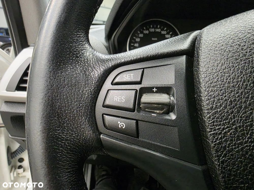 BMW Seria 1 116d DPF - 34