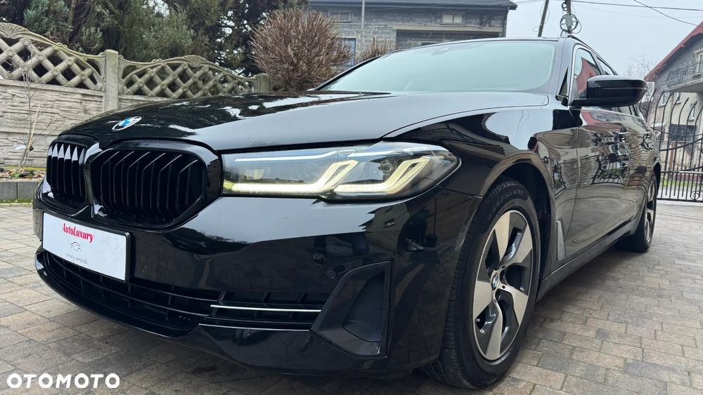 BMW Seria 5 520d Sport Line - 3