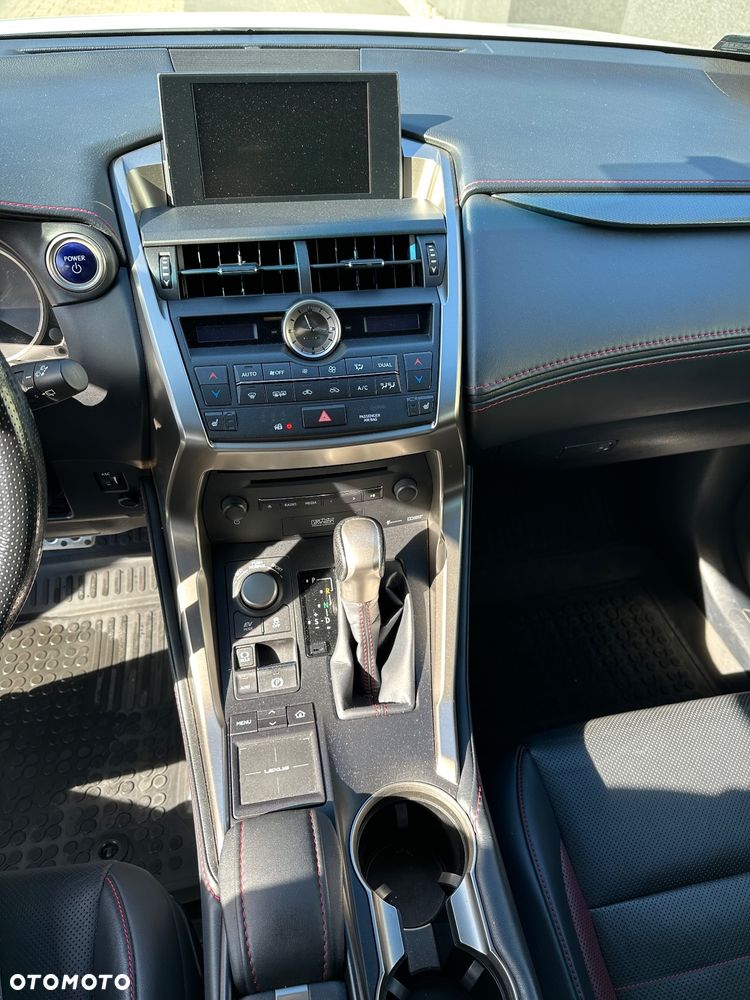 Lexus NX 300h F Sport Edition AWD - 9