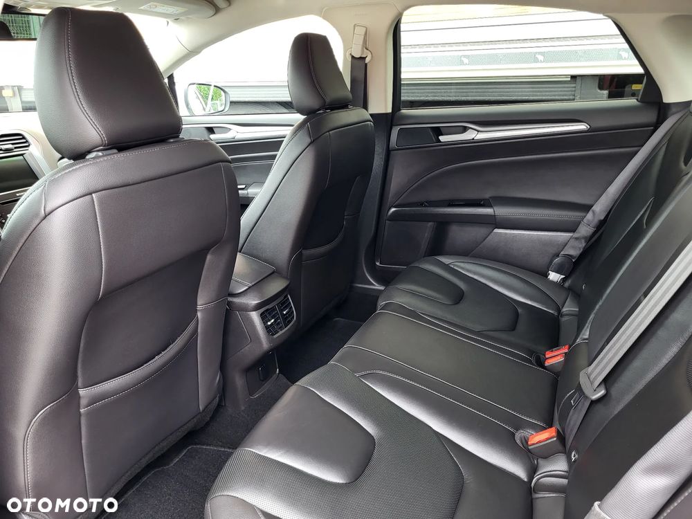 Ford Mondeo 2.0 Hybrid Titanium GPF - 26