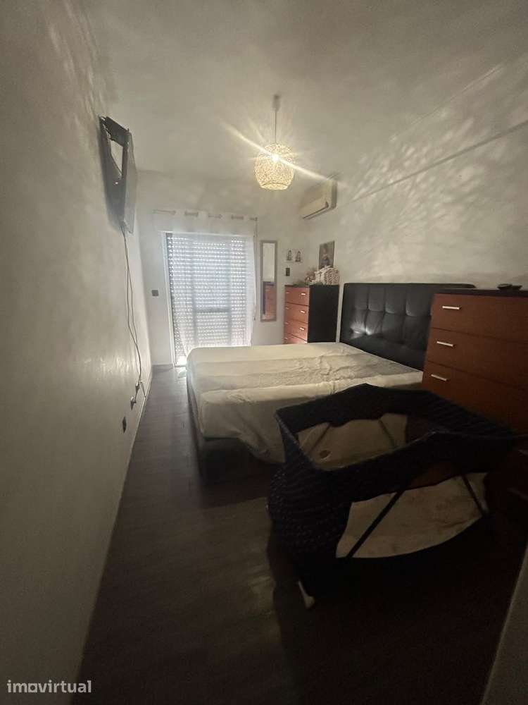 Apartamento T3 com varanda e garagem em Cacém - Grande imagem: 5/26
