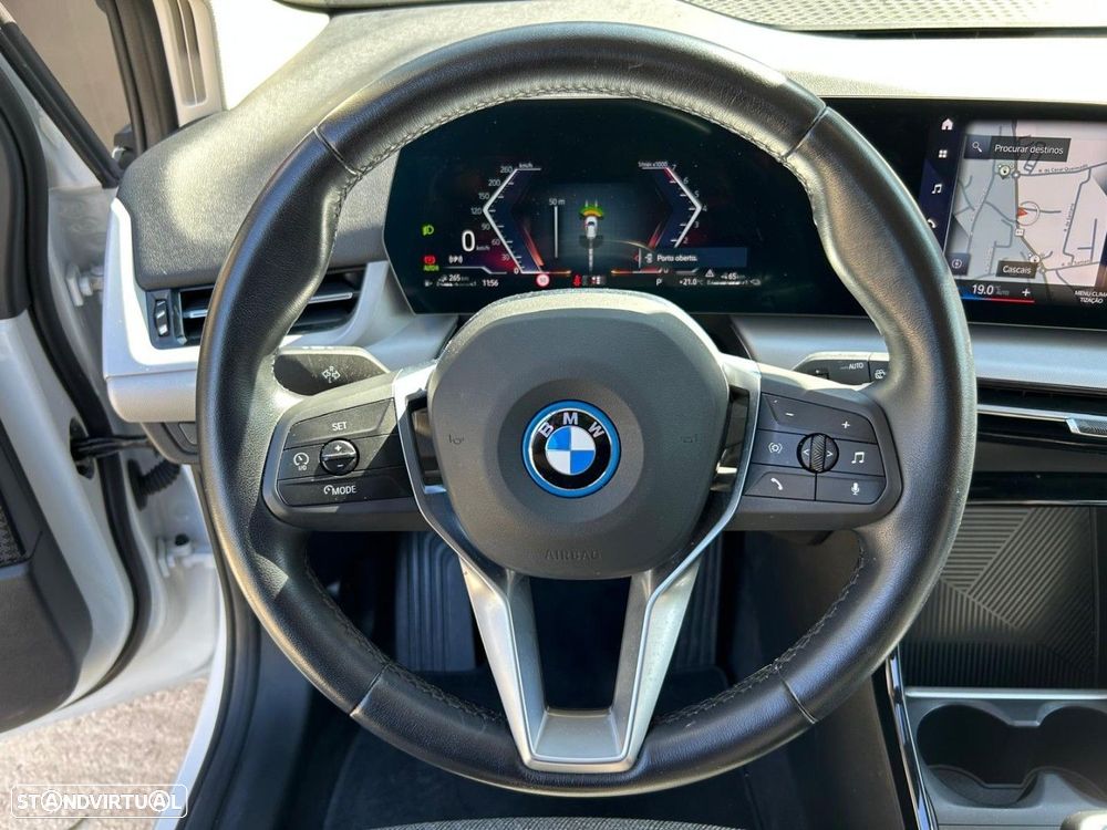 BMW 225xe Active Tourer - 12