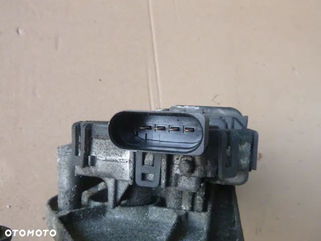 SILNICZEK MECHANIZM WYCIERACZEK FORD FOCUS MK2 - 8