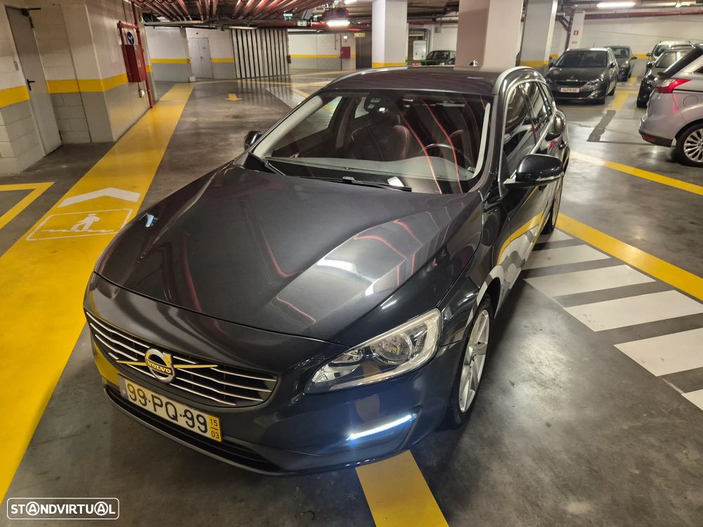 Volvo V60 1.6 D2 Momentum Eco - 4
