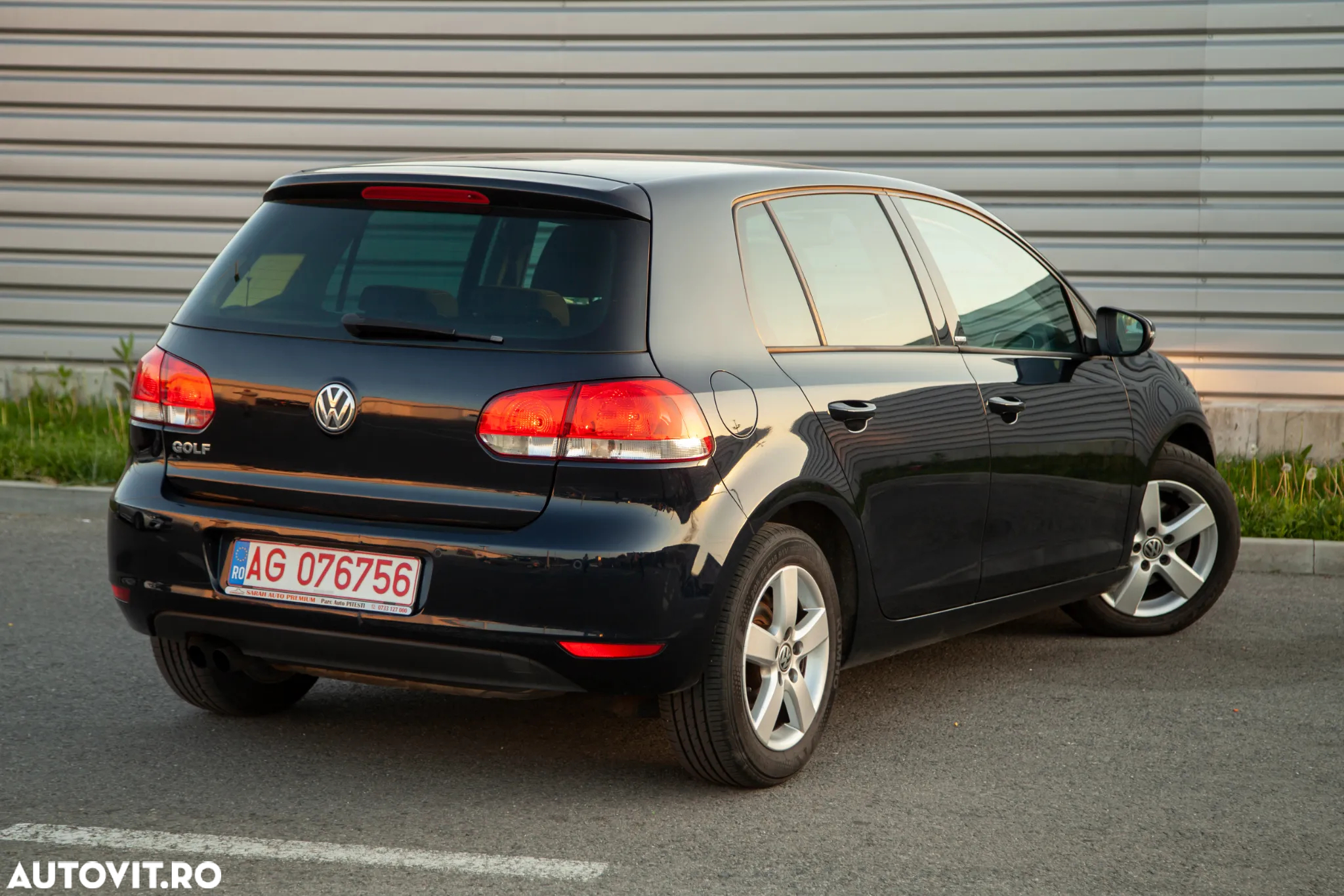 Volkswagen Golf 2.0 TDI DPF Style - 6