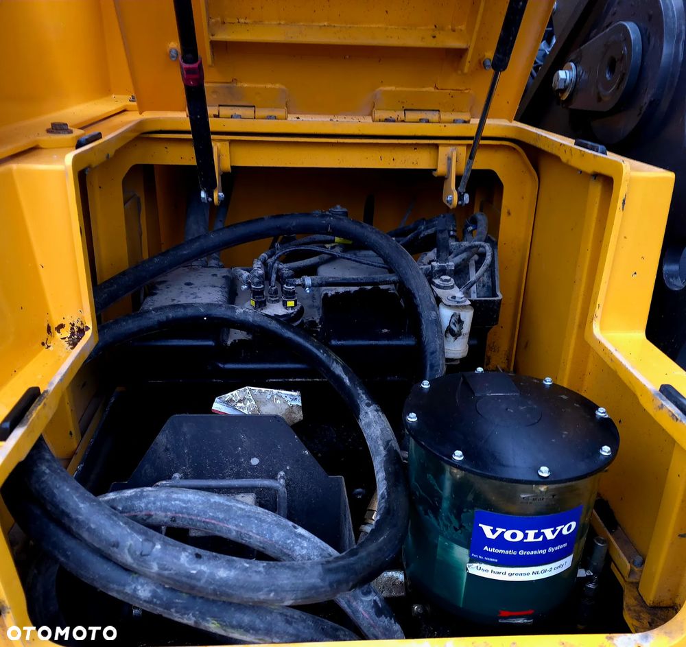Volvo EC250EL - 21