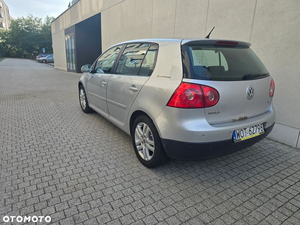 Volkswagen Golf V 1.6 Comfortline - 5