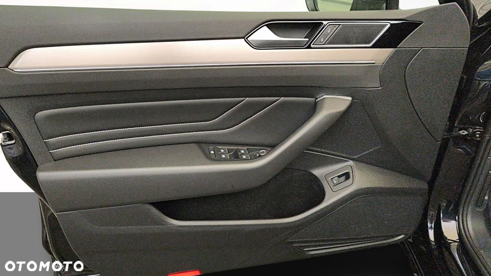 Volkswagen Passat - 17