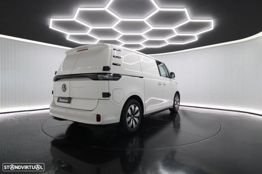 VW id-buzz Cargo - 8