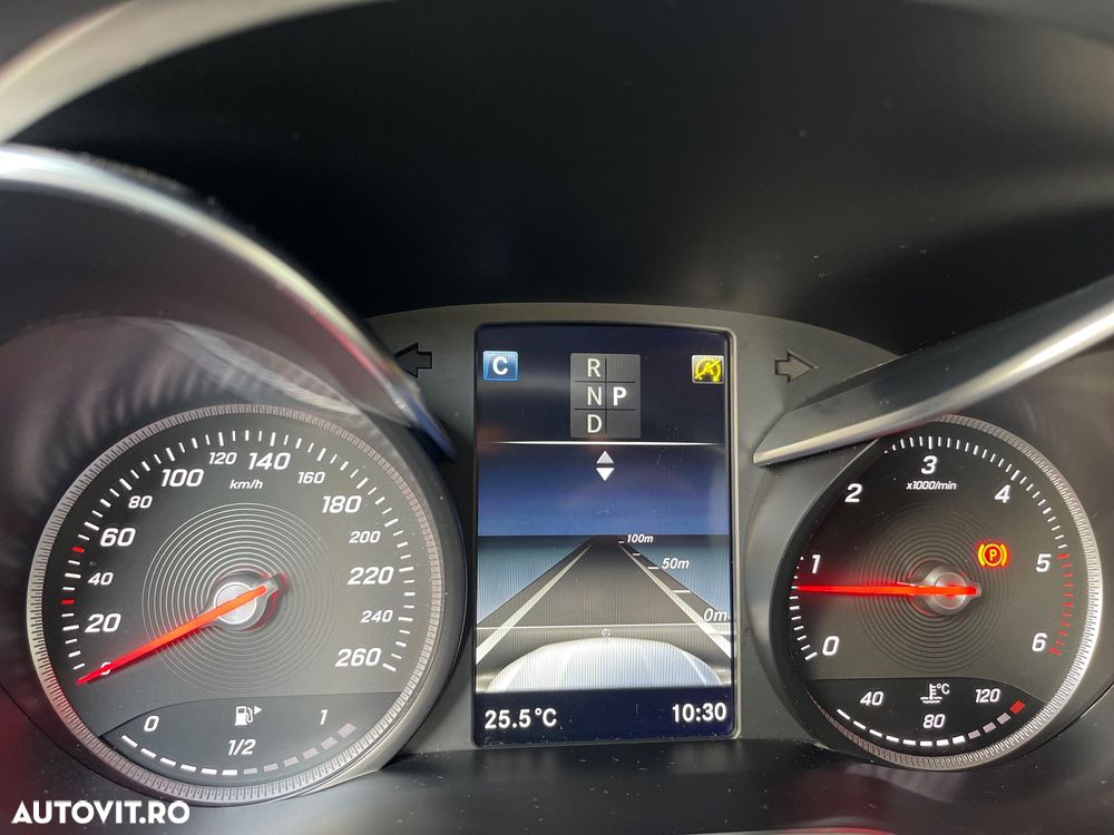 Mercedes-Benz GLC 250 d 4Matic 9G-TRONIC AMG Line - 31