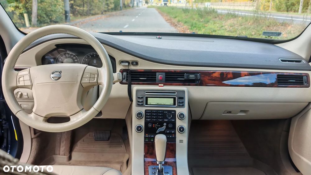 Volvo XC 70 - 8
