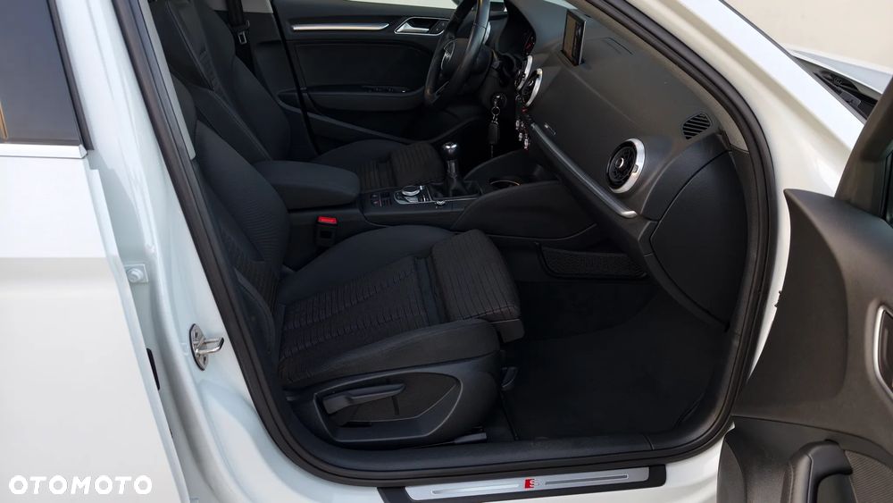 Audi A3 Limousine 1.6 TDI (clean diesel) S line Sportpaket - 21