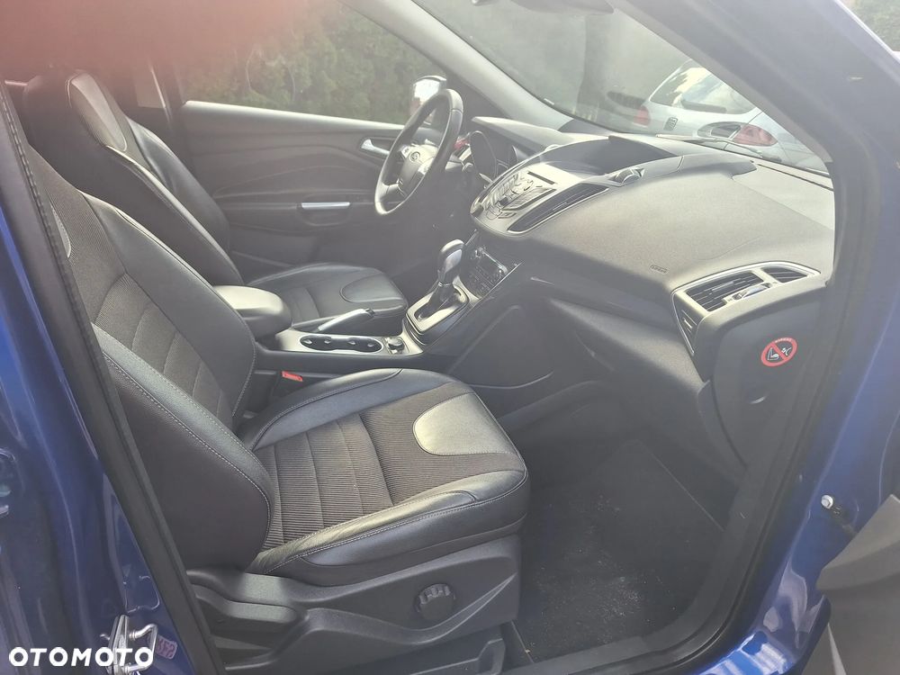 Ford Kuga 2.0 TDCi 4x4 Titanium - 25