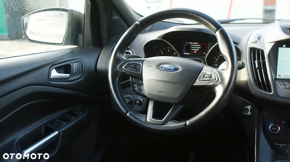Ford Kuga 2.0 TDCi 2x4 ST-Line - 9
