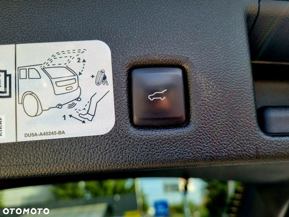 Ford Kuga 1.5 EcoBlue TITANIUM - 16