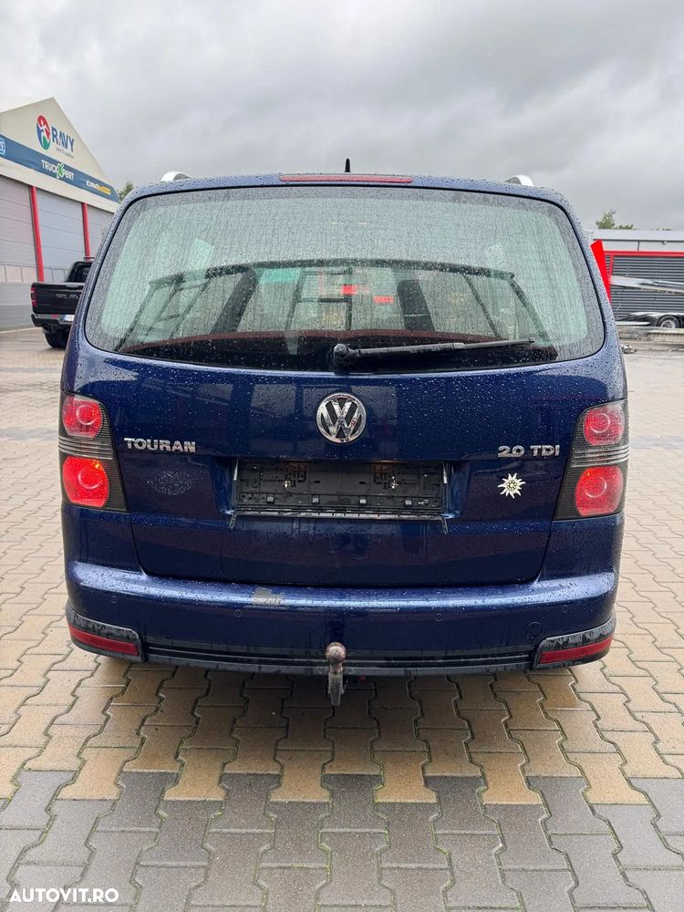 Volkswagen Touran 2.0 TDI DPF DSG Cross - 9