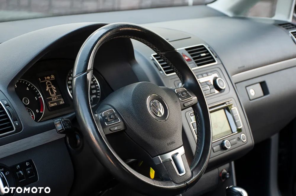 Volkswagen Touran 2.0 TDI DSG United - 33