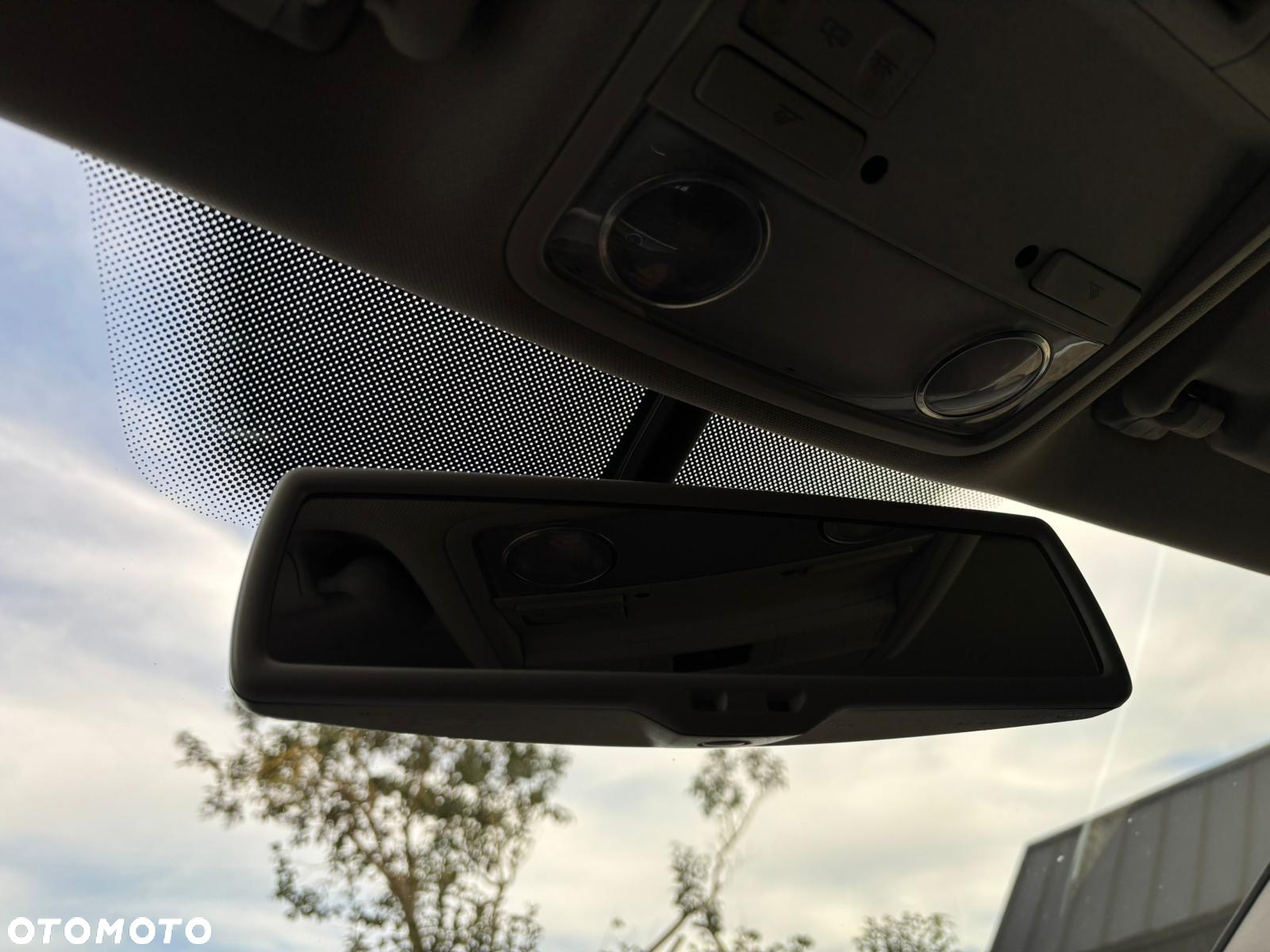 Volkswagen Passat 2.0 TDI Highline DSG - 25